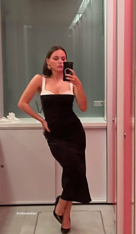 Dafne Keen sexy kostenlose foto