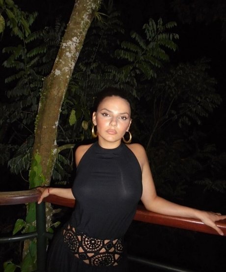 Dafne Keen erwachsene erotische galerie