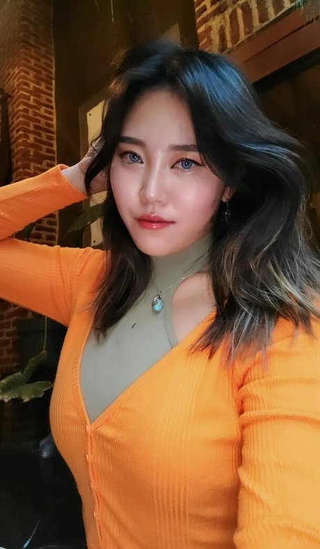 Yuggie TV perfekte akt bilder