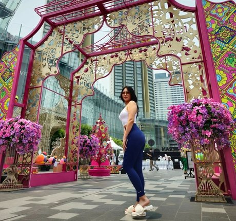 Yuggie TV sexy nackt bilder