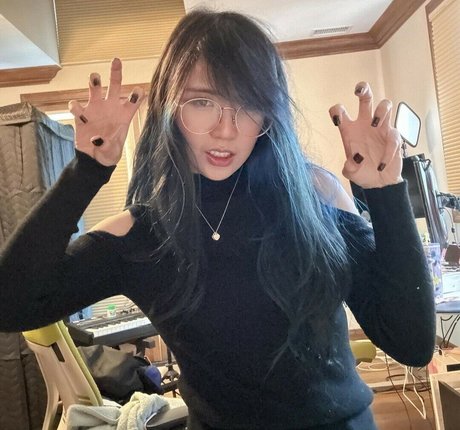 asiatische zierliche onlyfans erwachsene schöne fotos