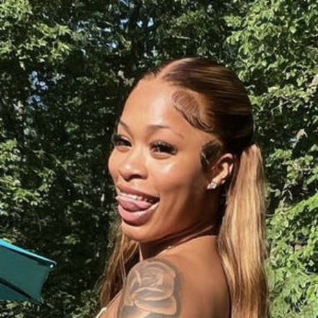 Official liyahhh top kunst galerie