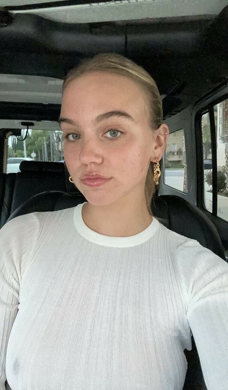 Emma Brooks nette pornostar bild