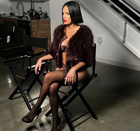 NinaUnrated schauspielerin hd galerien