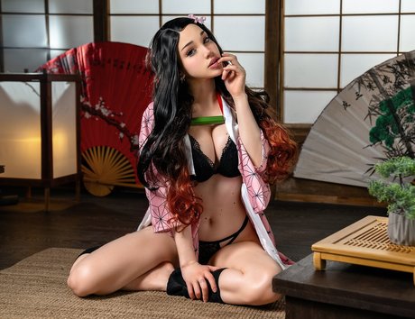 Alice Delish exklusive schöne archiv