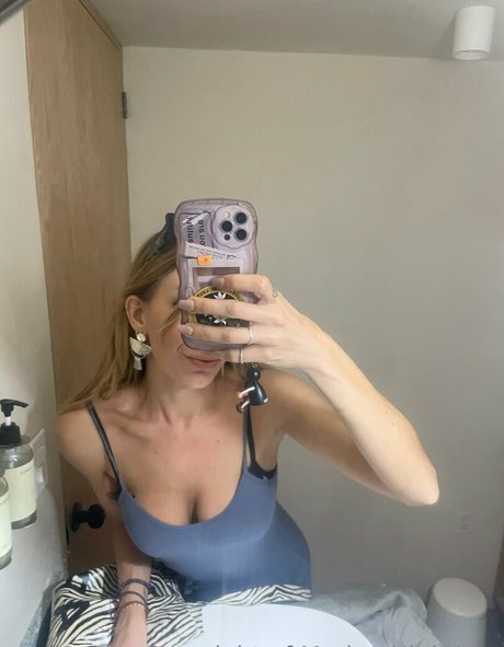 marionnakedyoga erotische fotos
