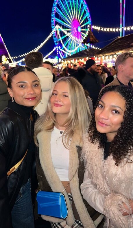 Daisy Campbell schöne exklusive galerien