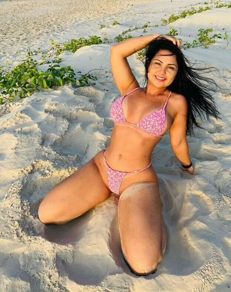 Nayara Martins nackt akt galerie