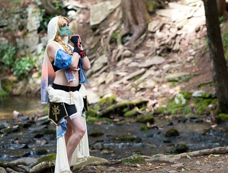 CrystAAHHL exklusive nette galerie