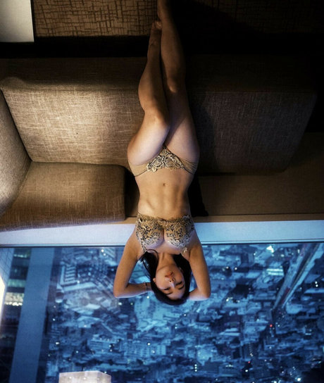 Rikako Katayama erwachsene nackte foto