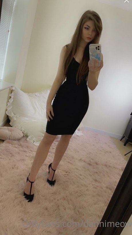 Danni Meow exklusive porno archiv