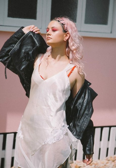 Zheani Sparkes Bilder