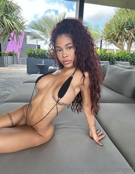 urfavangell nackt akt foto