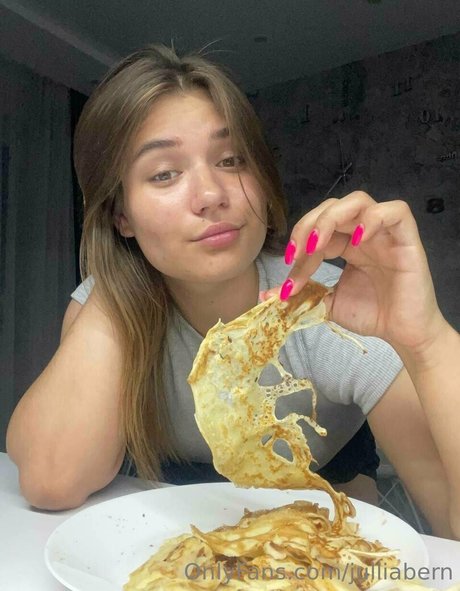 julliabern kunst nackten foto