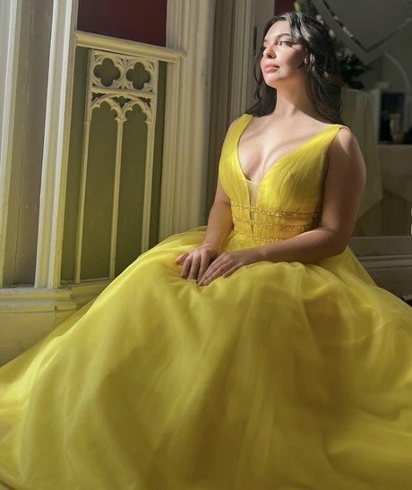 Isabella Gomez hd sexy fotos