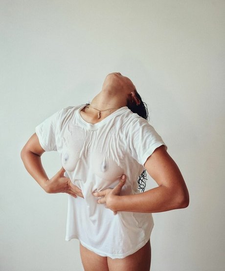 Stephanie Marieotto schöne erwachsene bild