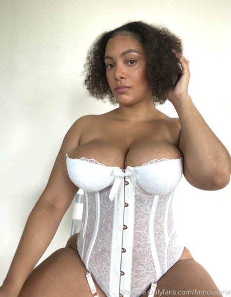 famousaria Profilbild