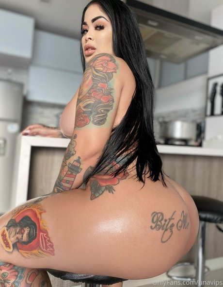 mollige latina-onlyfans hübsche kunst bilder