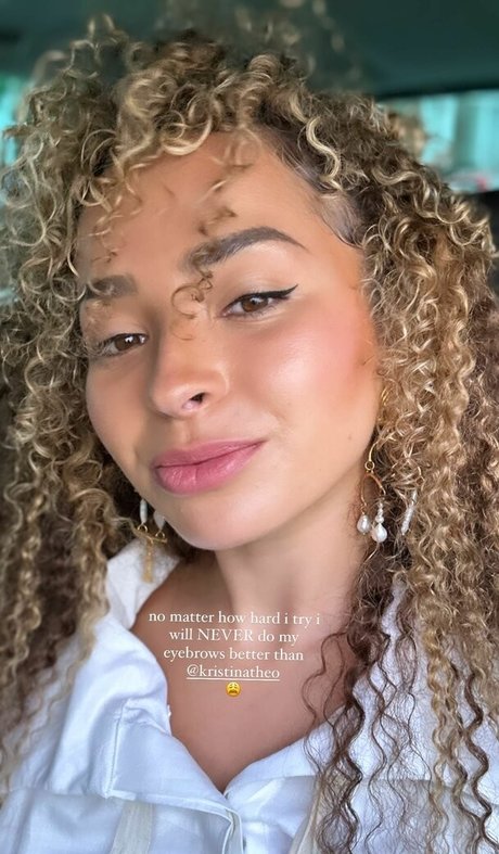 Ella Eyre hübsche nacktheit bilder