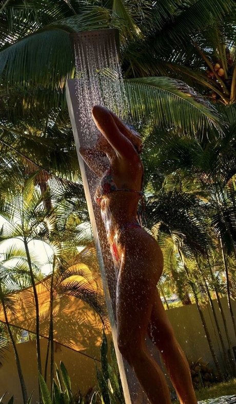 Adria Arjona xxx pornografische fotos