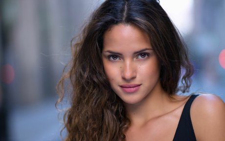 Adria Arjona porno freie galerie