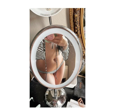 Girl On Cinema kunst top fotos