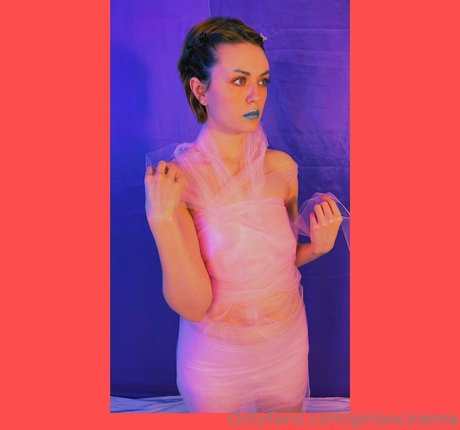 Girl On Cinema nackt archiv