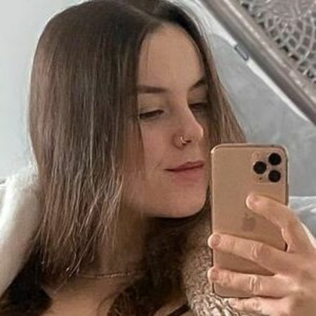 ariaaetos erotische akt bild