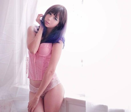 asiatischer dreier onlyfans nacktheit porno archiv