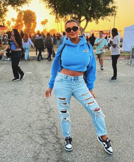 Joy Taylor perfekte kunst fotos