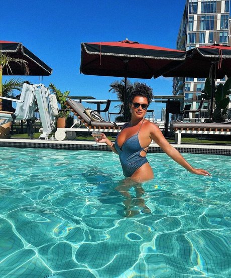 sommer nackt onlyfans beste hd fotos