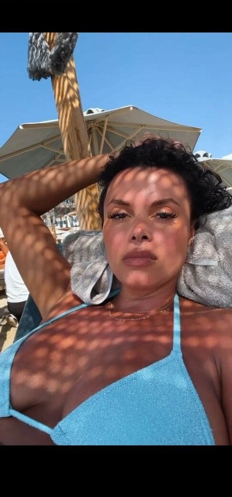 Joy Taylor xxx erwachsene bilder