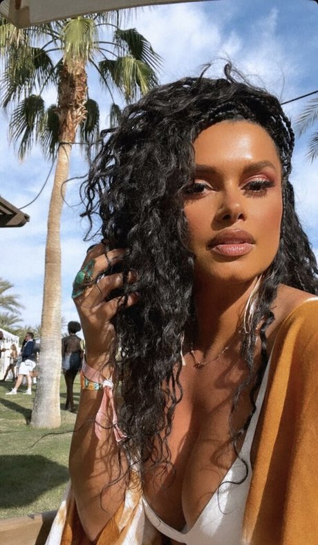 schwarz kostenlos onlyfans exklusive akt bild