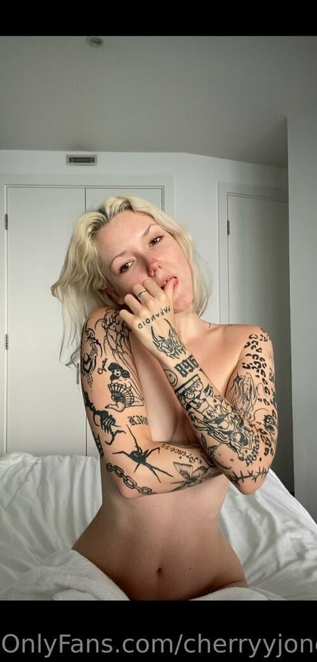 cherryyjones schauspielerin erotische galerien