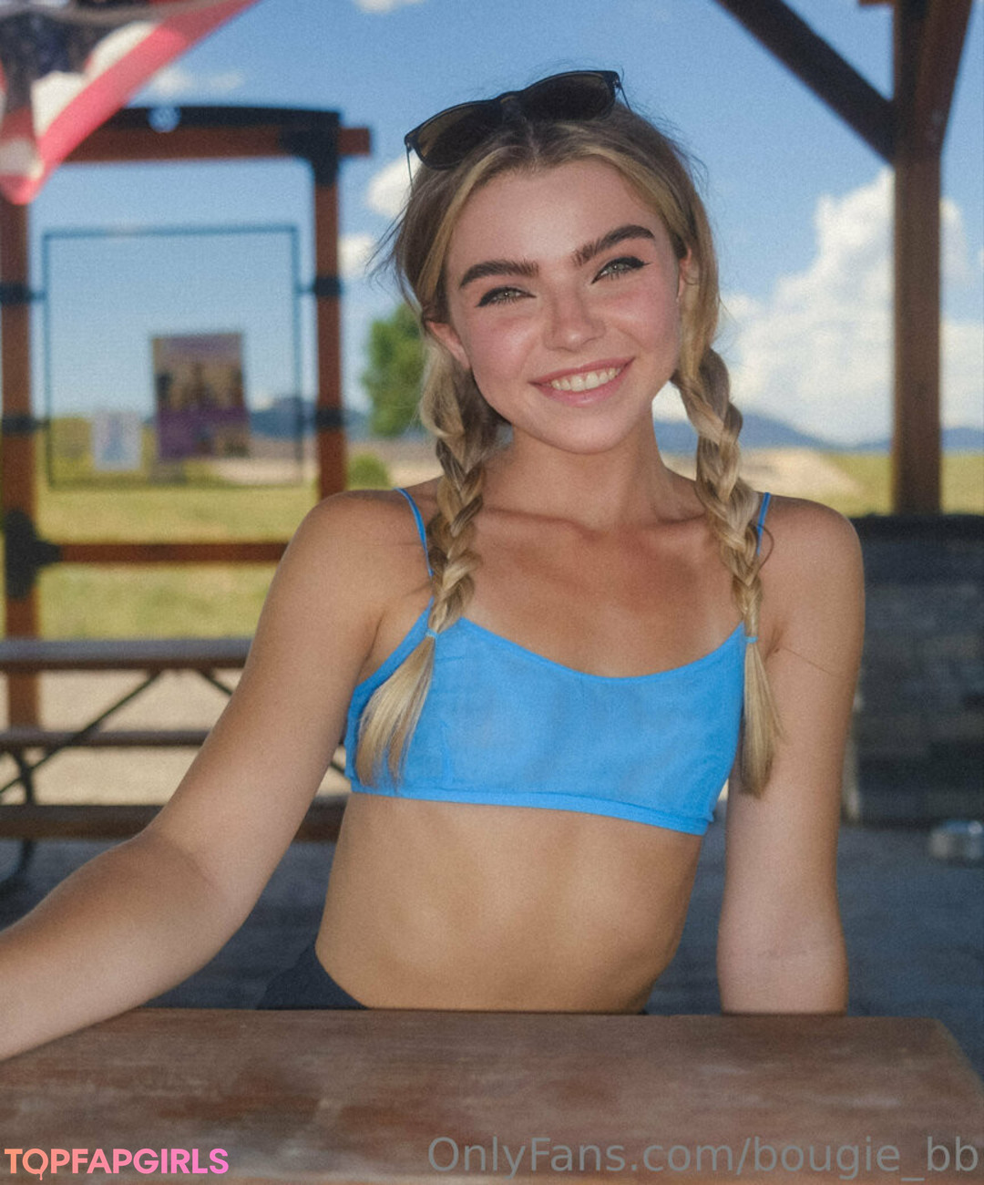 Brie Belle xxx pornografische galerie