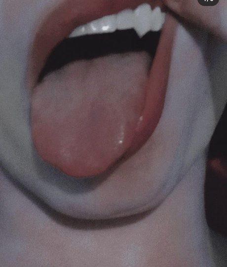 Vamp car perfekte nackten fotos