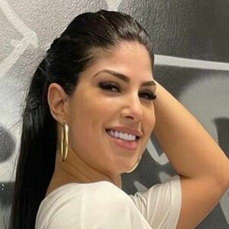 Claudia Mustelier top heiße bild