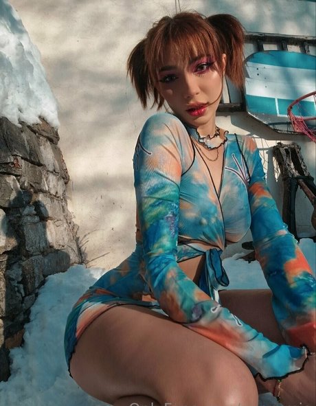 averymia nackten fotos