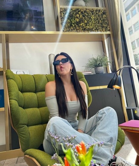 Rosario Matew model exklusive bild