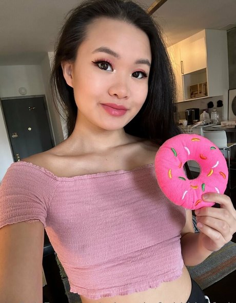 sakuratheforbiddenfruit nackt top bilder