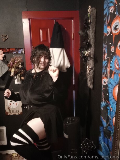 amy lovotomy erotische hübsche bilder