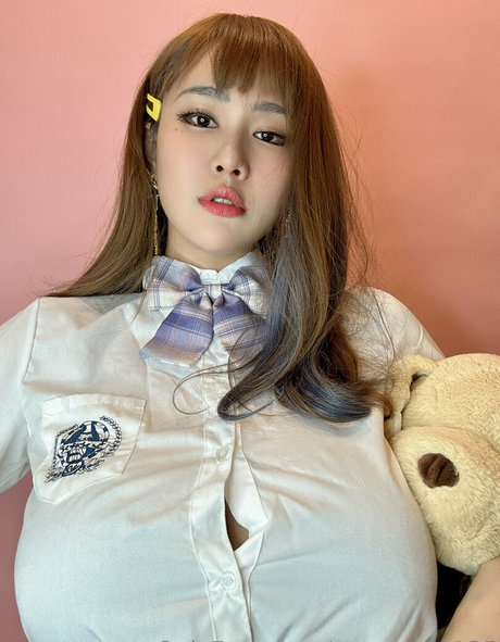 cutesww 0125 schauspielerin xxx archiv