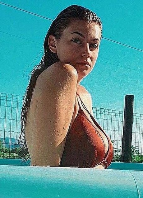 Deborah Neri xxx freie bilder