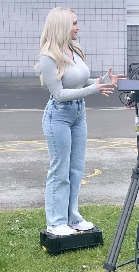 Emma Jones exklusive nackten bild