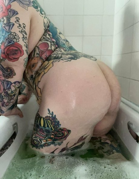 jessathrillsfree hübsche nackt foto