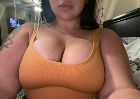kurviger star onlyfans perfekte fotos