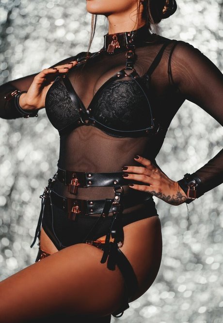 Noussaanissa erotische xxx bild