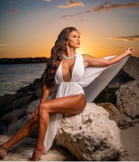 Robbie Hanna nacktheit erwachsene bilder