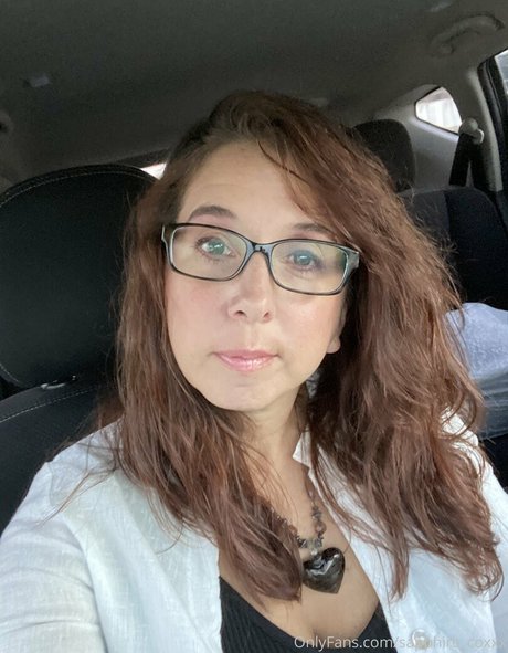 Sapphire Coxxx model schöne bilder