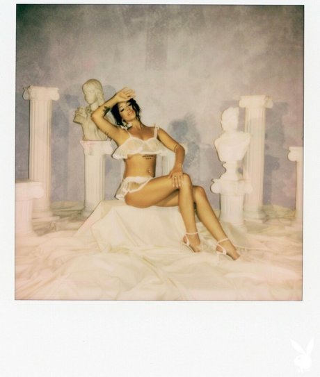 sheforkeeps nackt bild